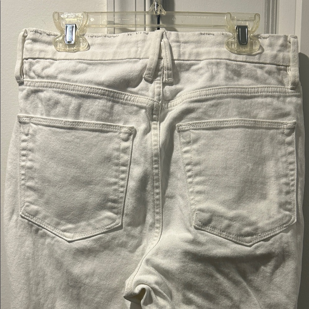 Good American White Straight Leg Jeans with Raw Hem - Picture 5 of 8